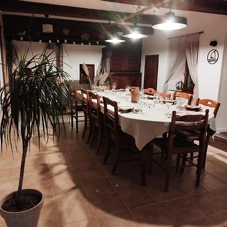 Gite Au Gre Du Vent - 12 Personnes - Calme, Nature Et Confort La Goutelle Exterior foto