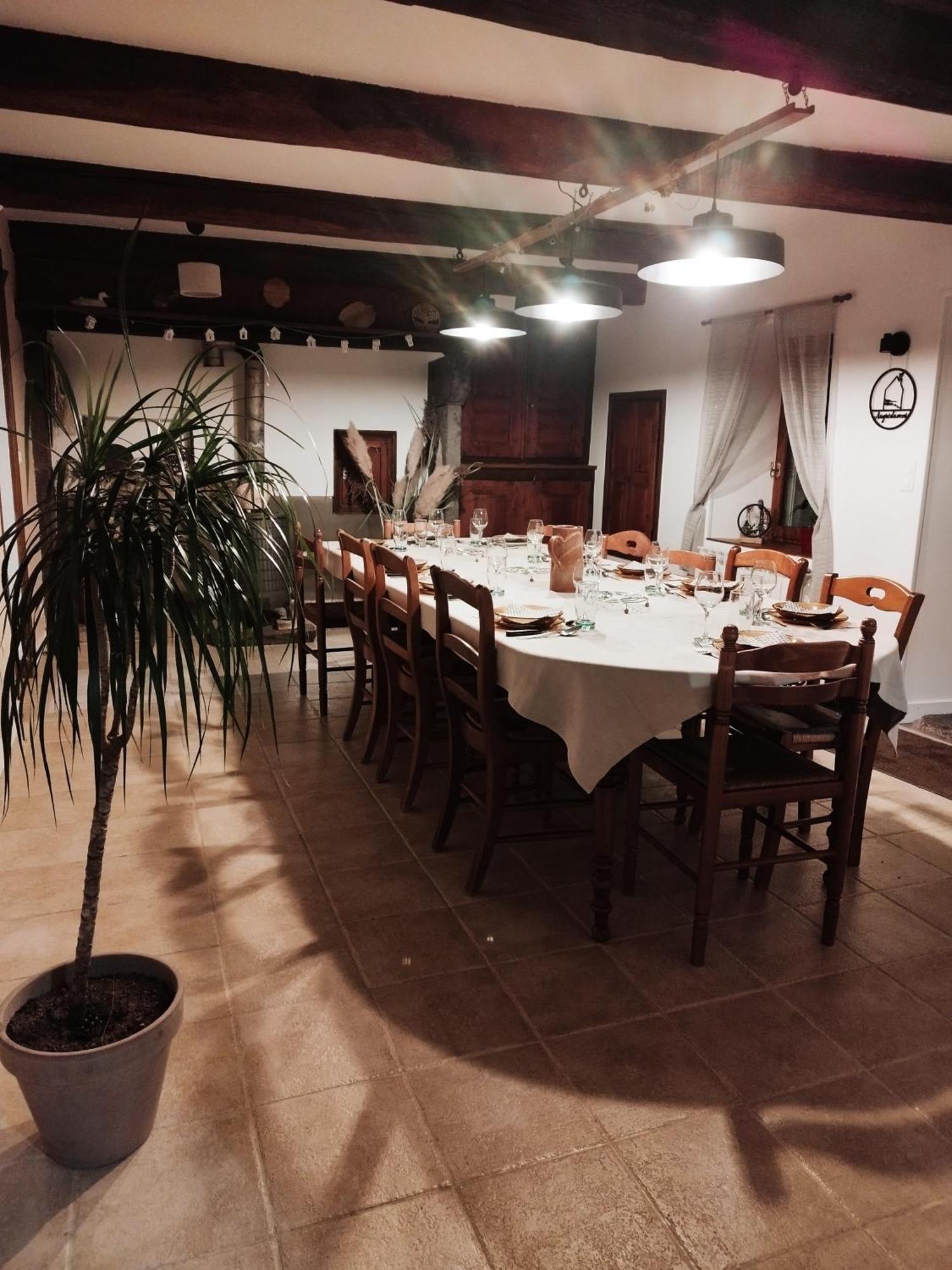 Gite Au Gre Du Vent - 12 Personnes - Calme, Nature Et Confort La Goutelle Exterior foto
